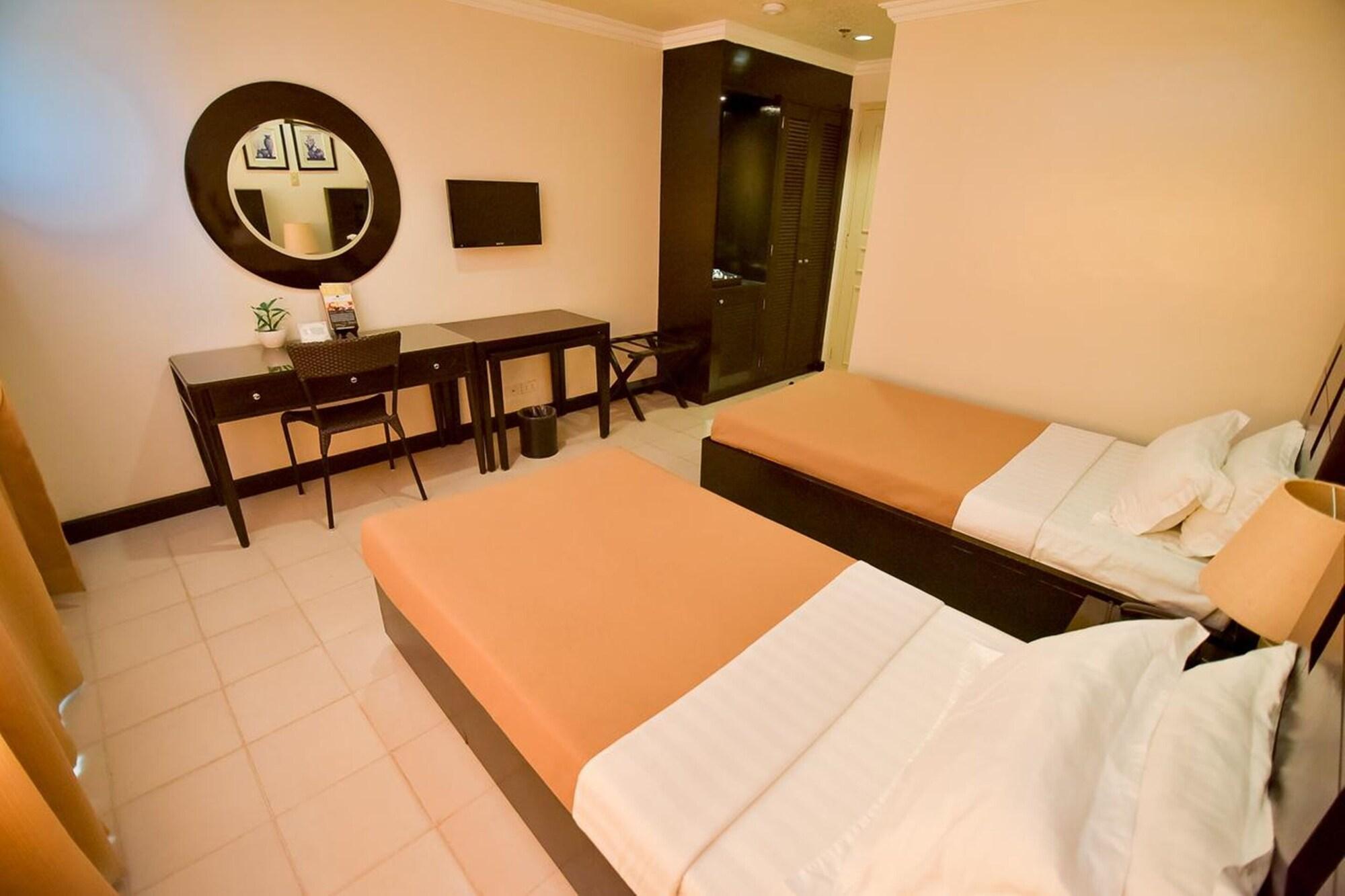 Hotel Tavern Surigao Exterior photo