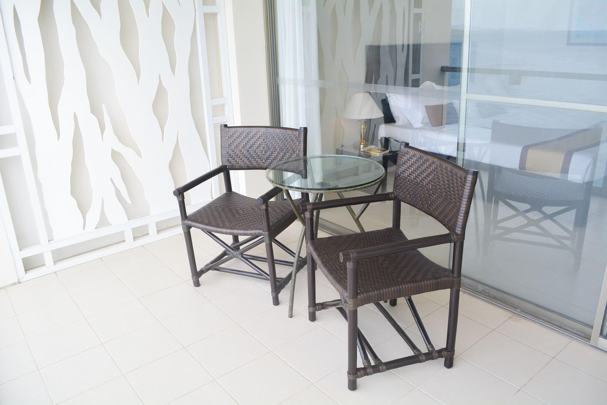 Hotel Tavern Surigao Exterior photo