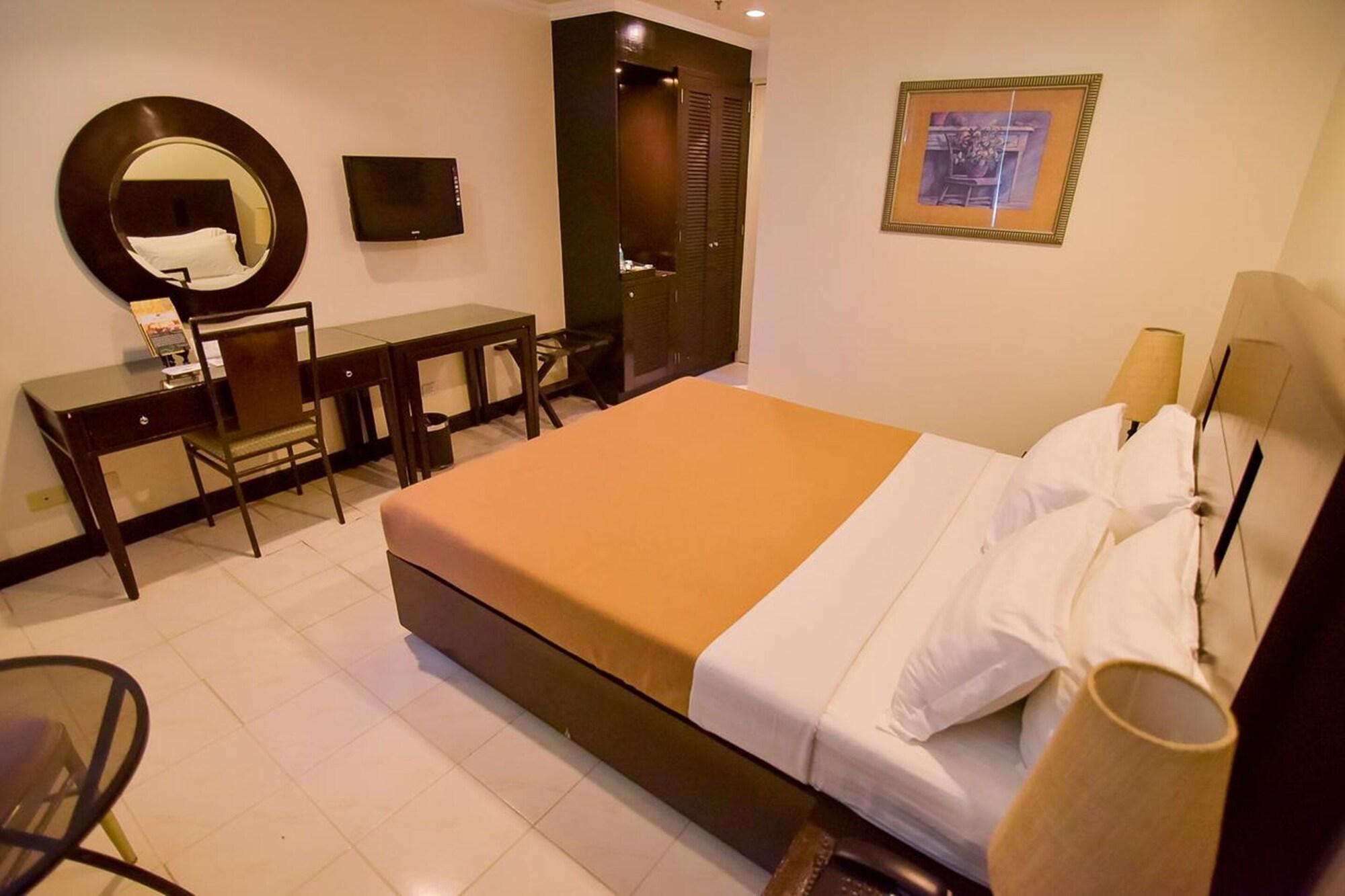 Hotel Tavern Surigao Exterior photo