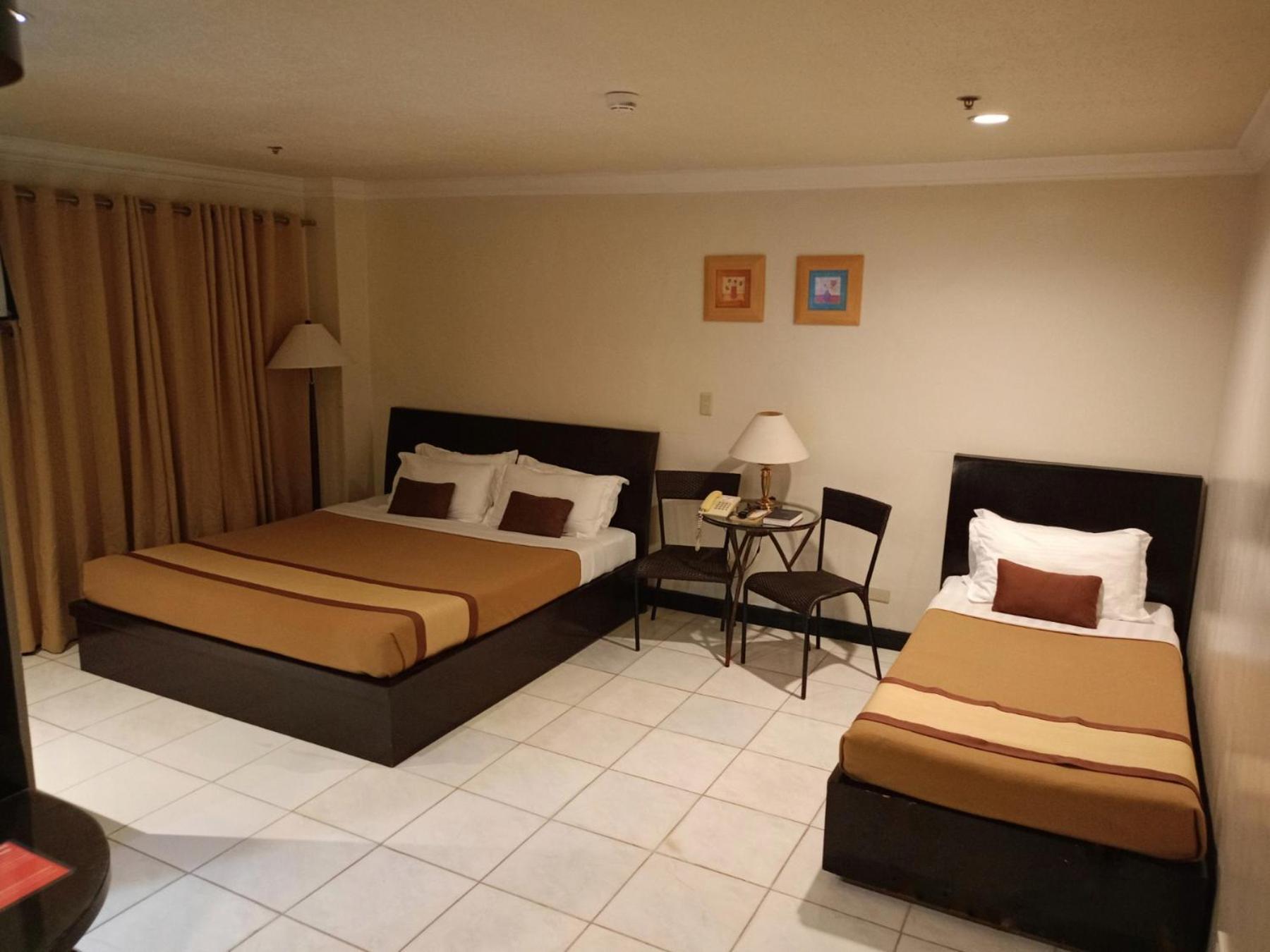 Hotel Tavern Surigao Exterior photo