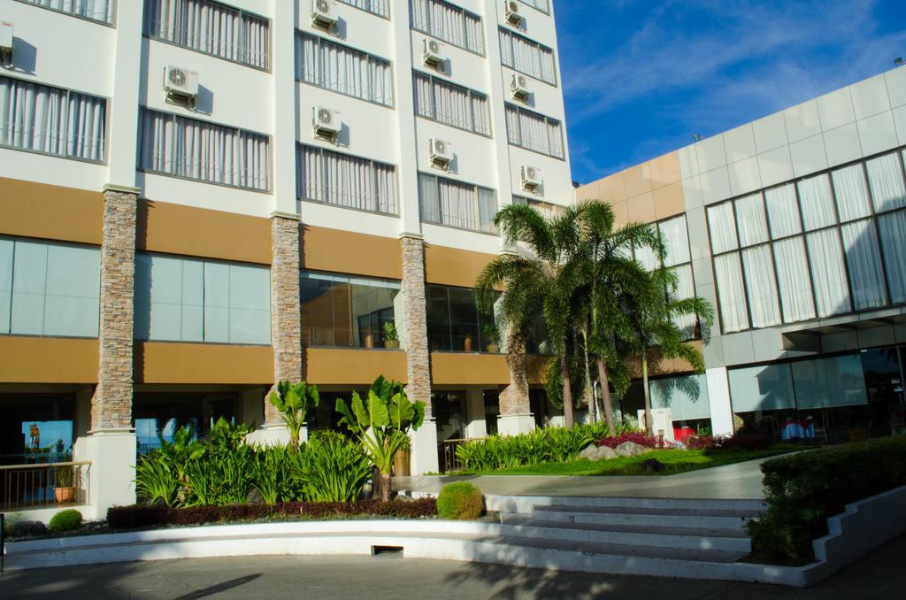 Hotel Tavern Surigao Exterior photo