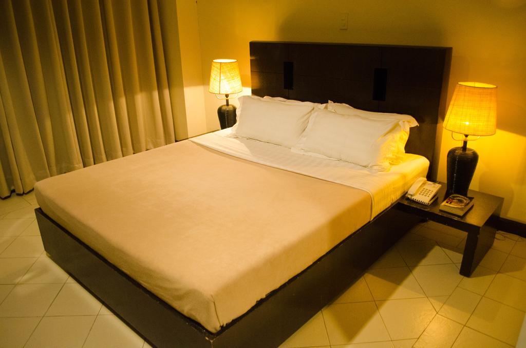 Hotel Tavern Surigao Exterior photo