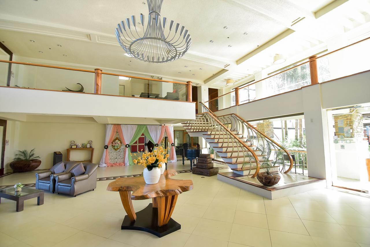 Hotel Tavern Surigao Exterior photo